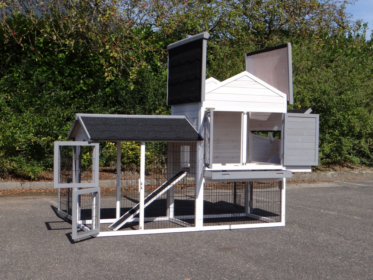 Prestige Medium White Chicken Coop
